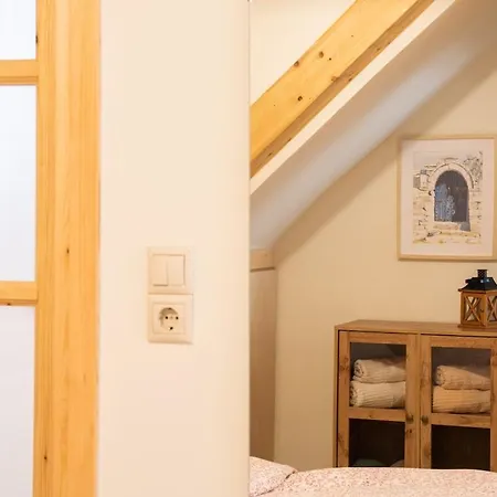 Kumquat Cozy Retreat In The Heart Of Corfu Town